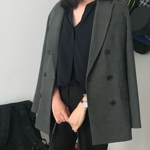 Aritzia Babaton Samuel Blazer - Dark Gray 2